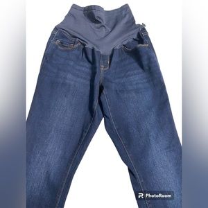 NWT Old Navy maternity jeans (size 6 short)